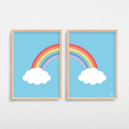Plakater til børn af en farverig regnbue på en himmel med skyer.